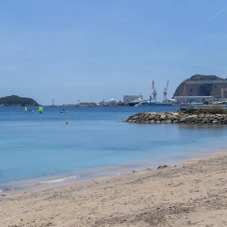T4 - Terrasse Vue Calanques De Figuerolles&plage Proche